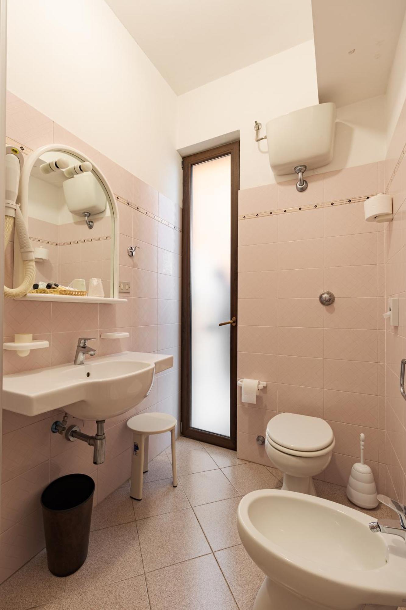 Albergo La Marina B&B дева Марина Экстерьер фото
