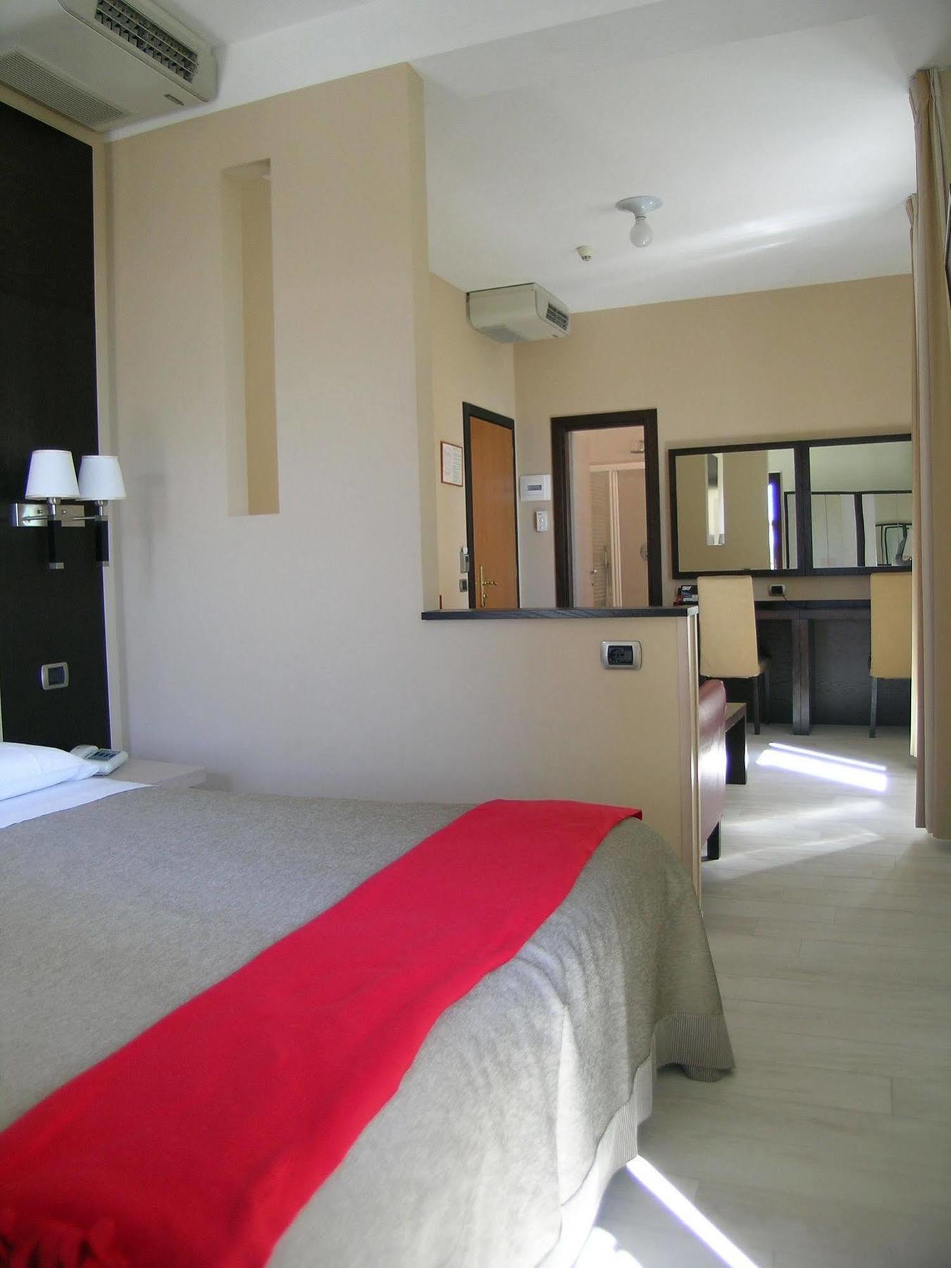 Albergo La Marina B&B дева Марина Экстерьер фото