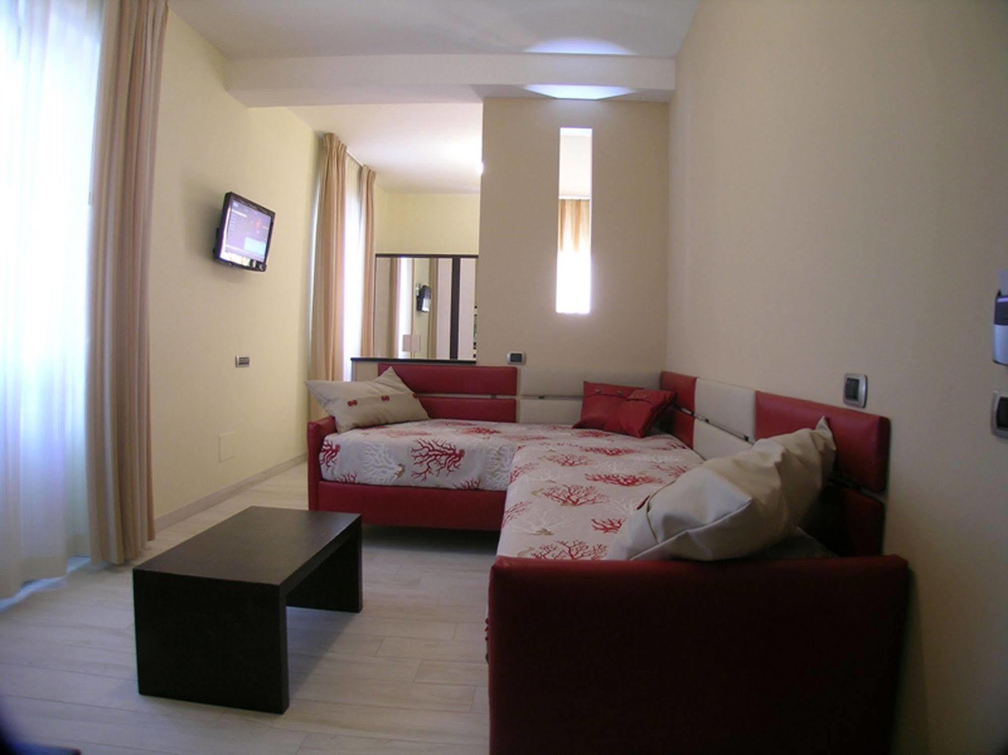 Albergo La Marina B&B дева Марина Экстерьер фото